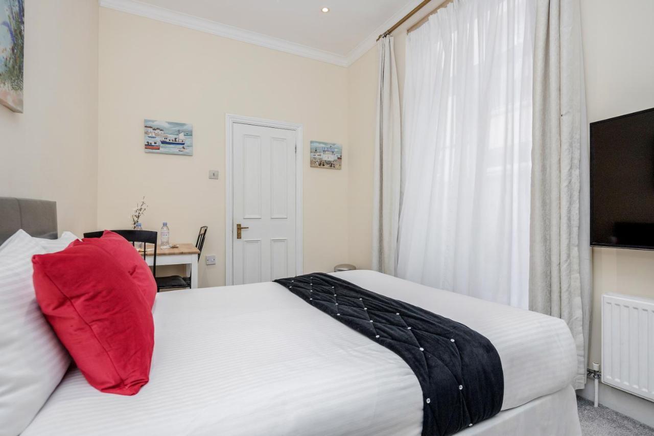 Oxford Street Homestay Londra Exterior foto