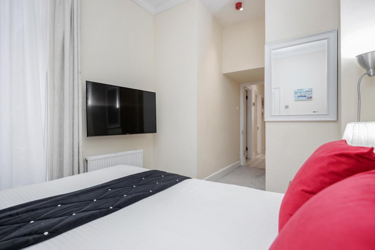 Oxford Street Homestay Londra Exterior foto