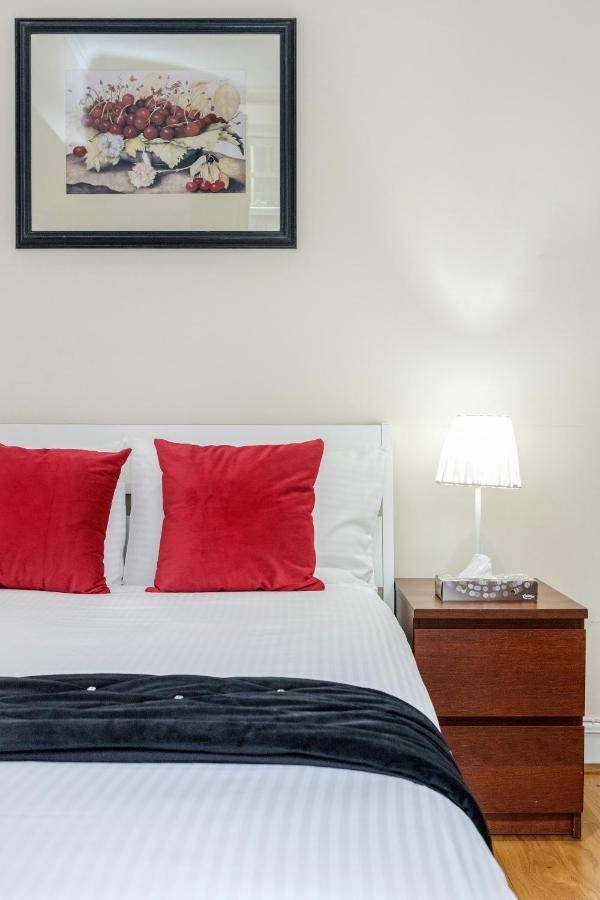 Oxford Street Homestay Londra Exterior foto