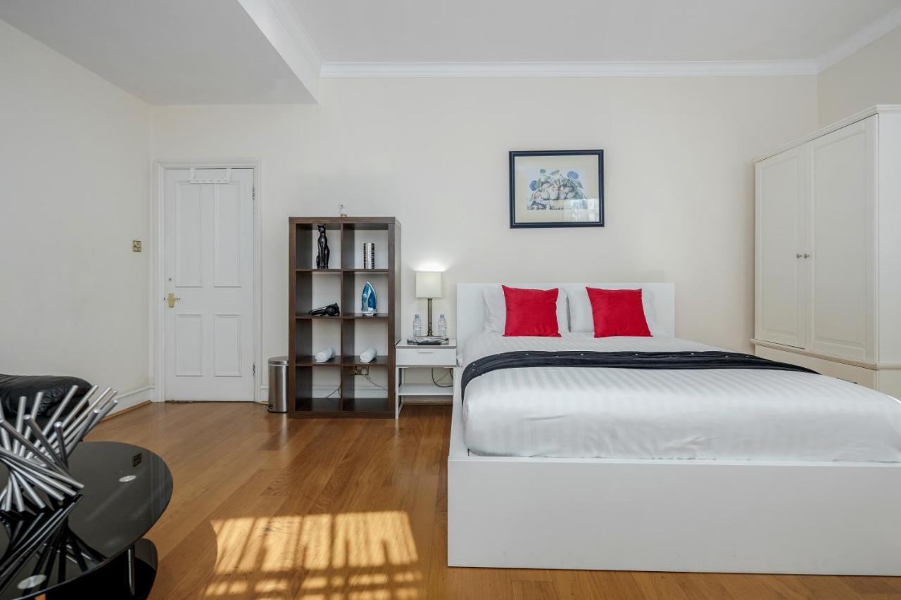 Oxford Street Homestay Londra Exterior foto