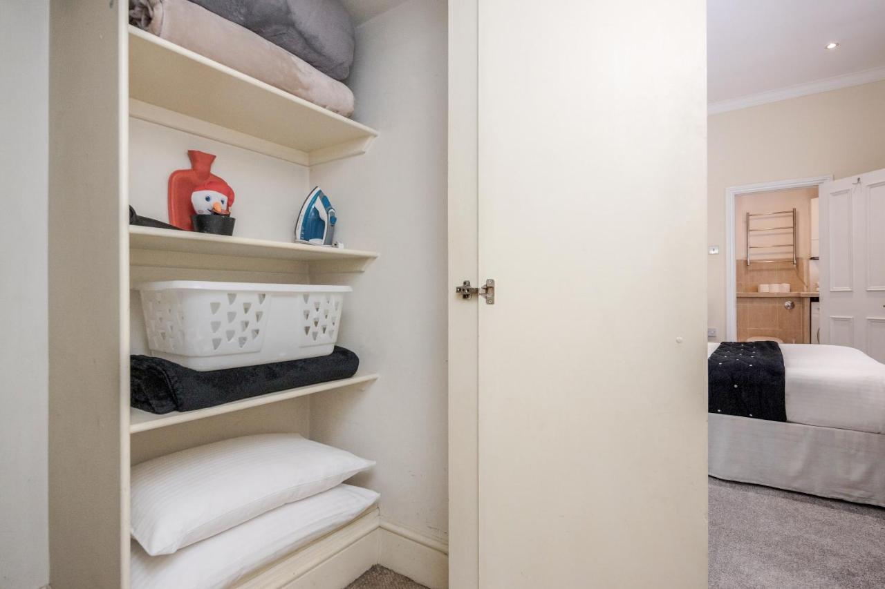 Oxford Street Homestay Londra Exterior foto