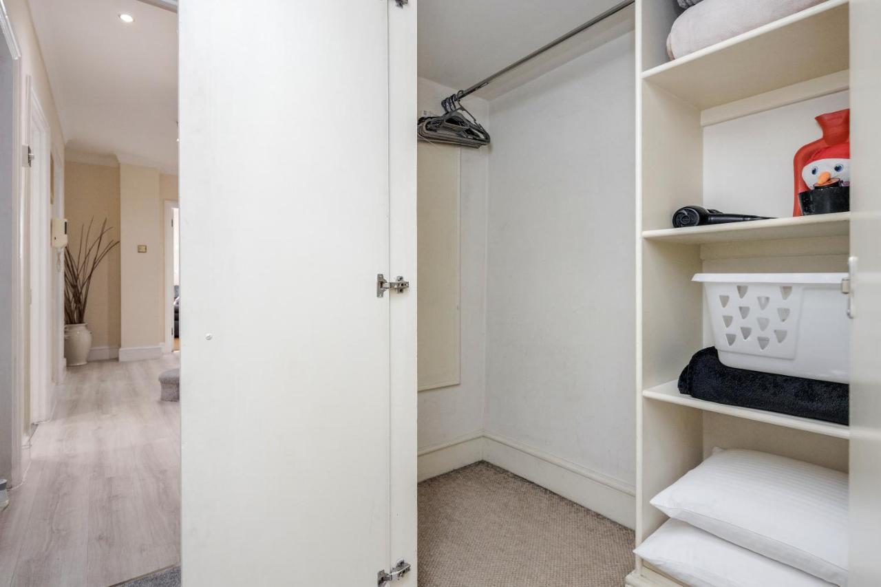 Oxford Street Homestay Londra Exterior foto